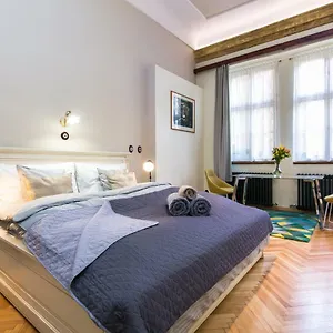 Apartment Nebovidy I - Historic Centre - Terrace - Air Conditioning, Prag
